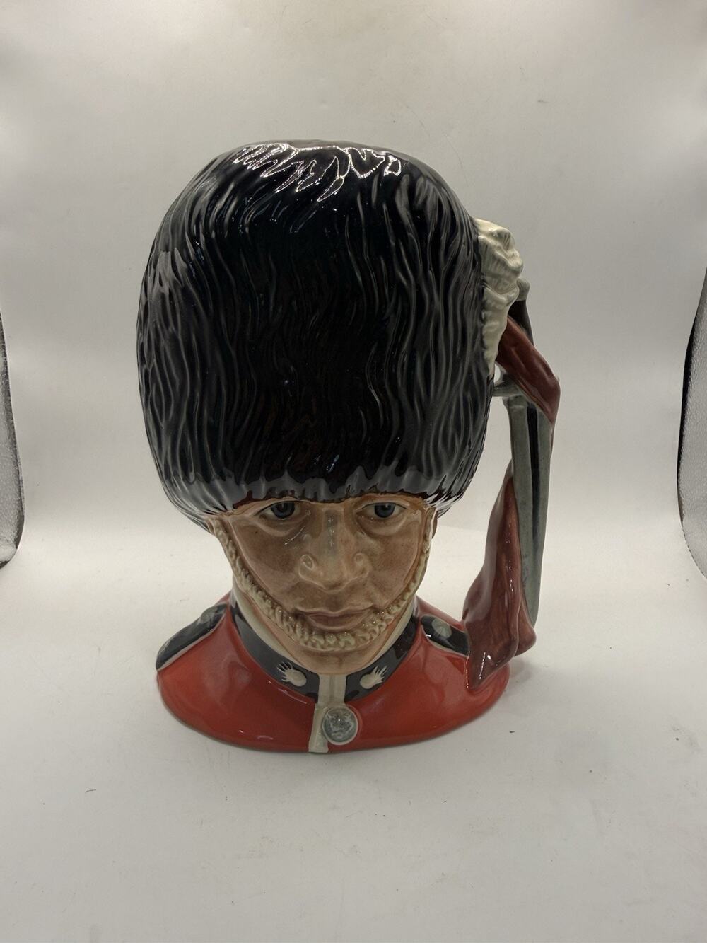 Vintage Royal Doulton 1986 The Guardsman D 6755 Toby Mug Jug 8” *